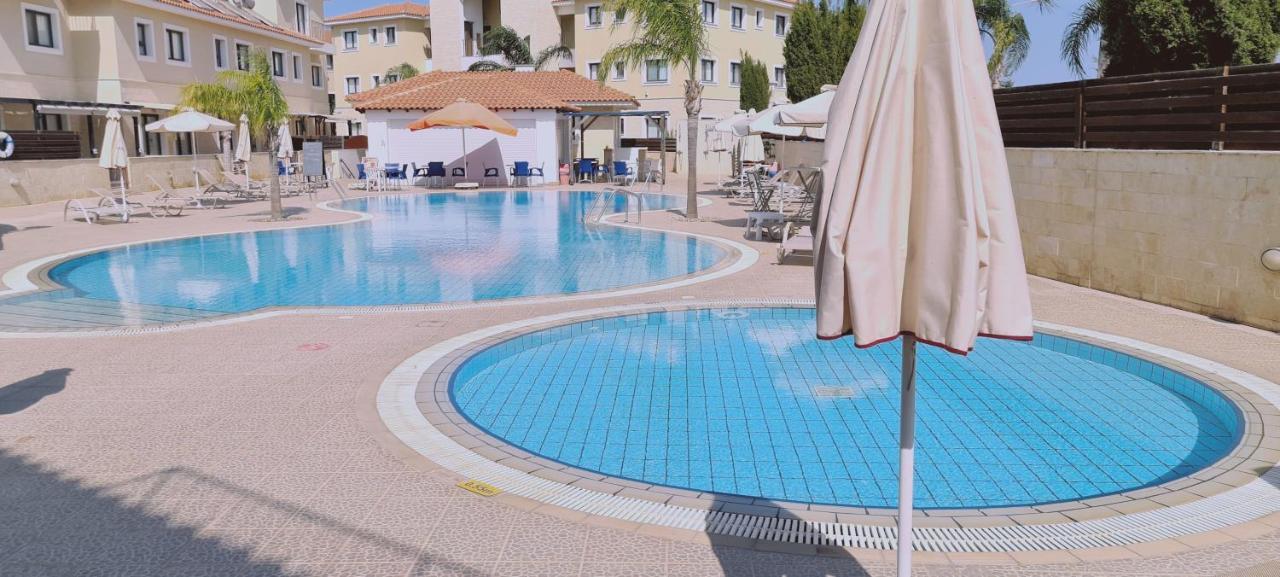 STAY Kyklades Resort&Spa Paralimni Exterior foto